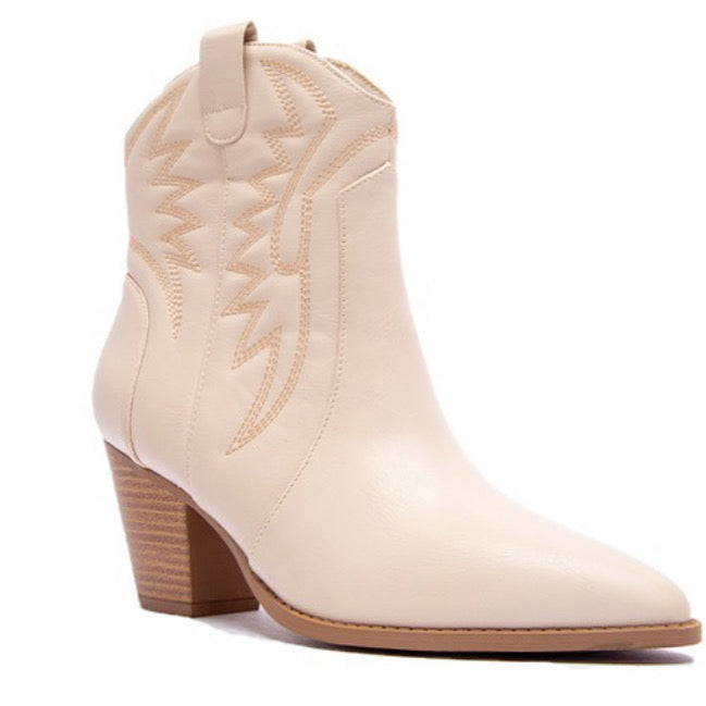 ** WESTERN IVORY BOOTIE **