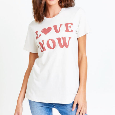 ** LOVE NOW GRAPHIC TEE **